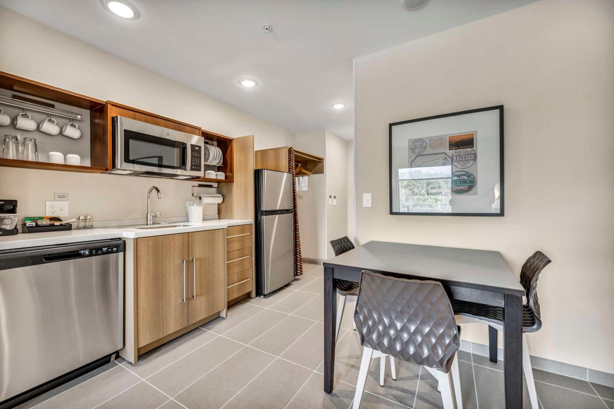 Home2 Suites By Hilton Raleigh West Lenovo Center Exteriér fotografie