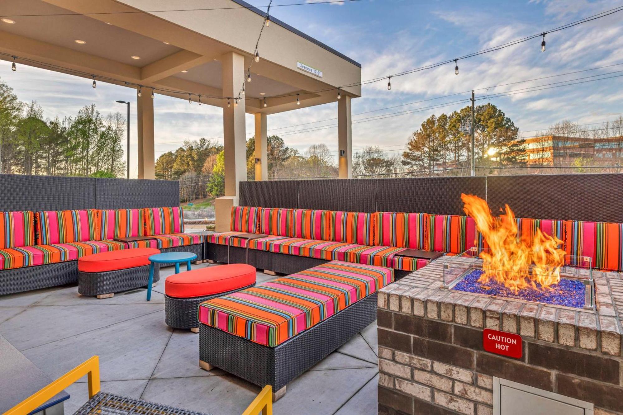 Home2 Suites By Hilton Raleigh West Lenovo Center Exteriér fotografie
